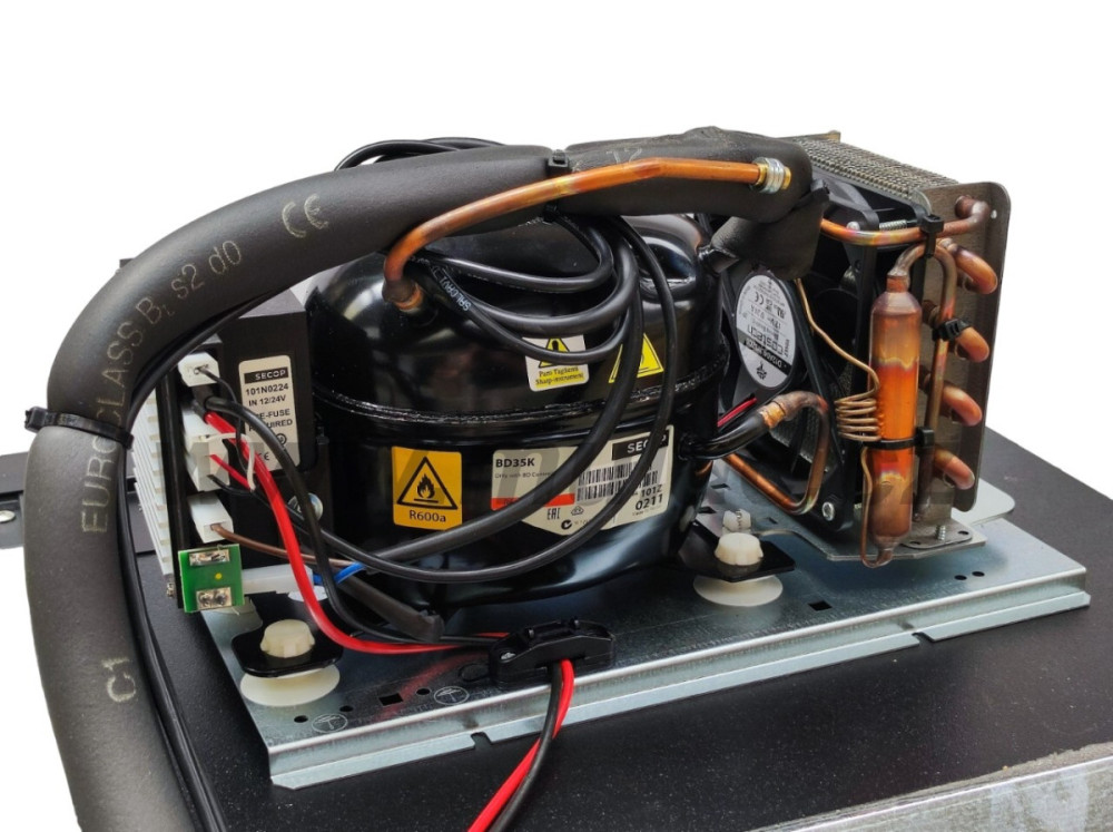 Vitrifrigo C95L CHR, 12/24 V,  95 litrů - černá č.6